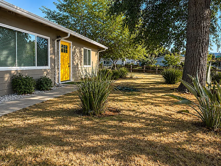 17951 Los Felice Dr — Photo 10