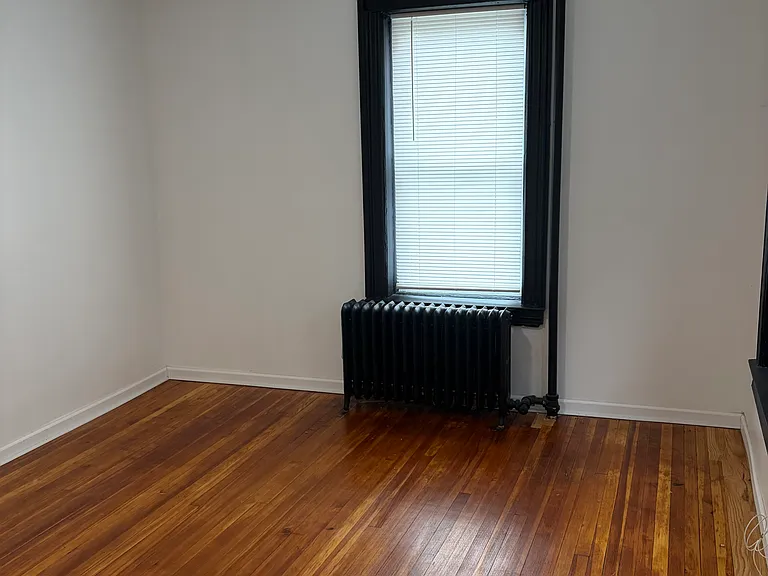 2854 Fairfield Ave #2 — Photo 8