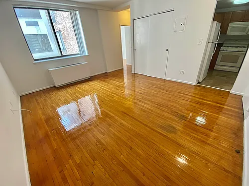 121 E 12th St #5G Photo 1