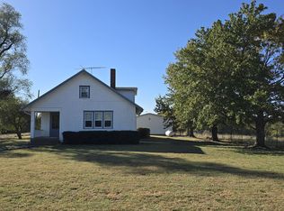 2327 N 1500th Rd, Eudora, KS 66025