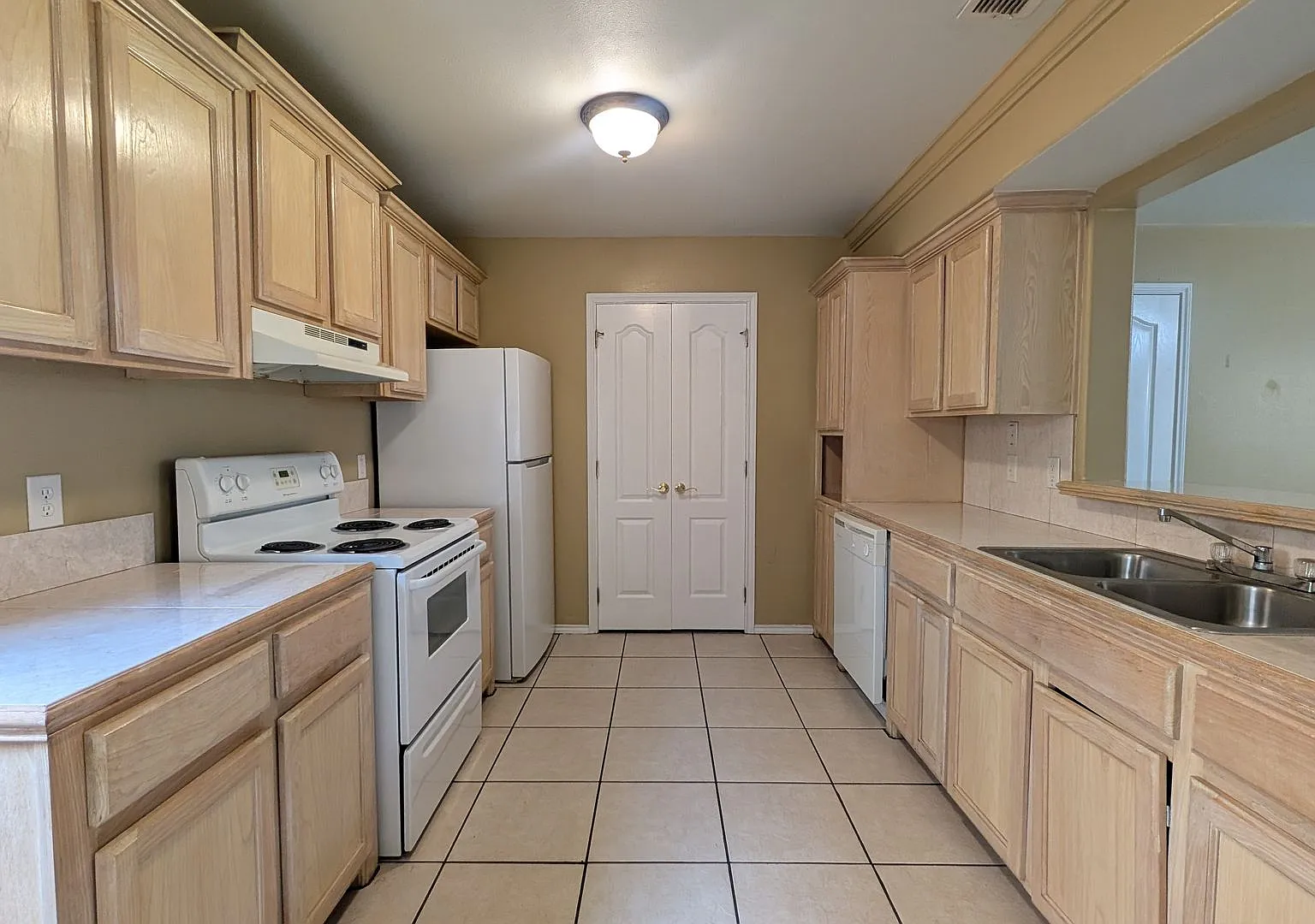 301 E. New Hampshire St.- 2 Bedroom/2.5 Bath — Photo 1
