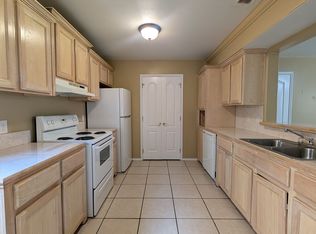 301 E New Hampshire St APT 4, Harlingen, TX 78550