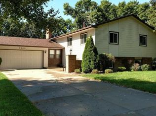 8686 Ridgewind Rd, Eden Prairie, MN 55344