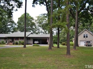 34 Franklin Ln, Henderson, NC 27537