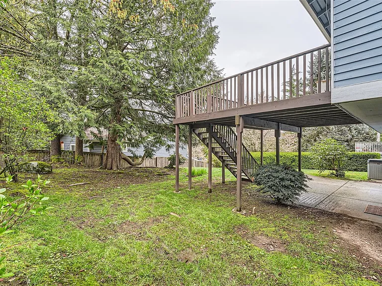 17308 NE 13th Pl — Photo 27
