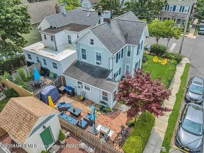 3 bed, 1.5 bath, $2,100 — Photo 3