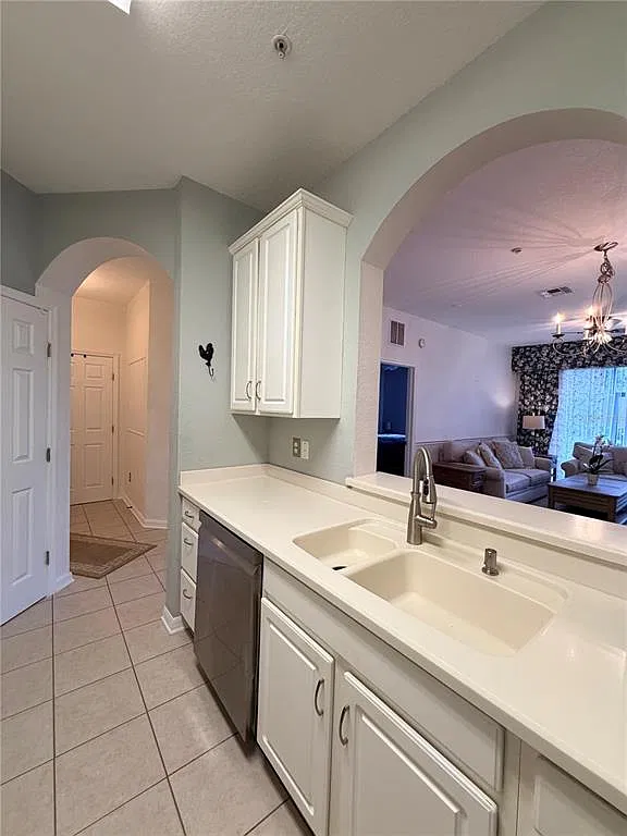 2 bed, 2.0 bath, 1112 sqft, $1,600 — Photo 4