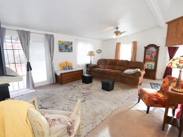 16780 Lakeside Ct, Desert Hot Springs, CA 92241
