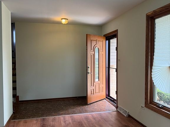 2nd image of 8120 Christeen Dr