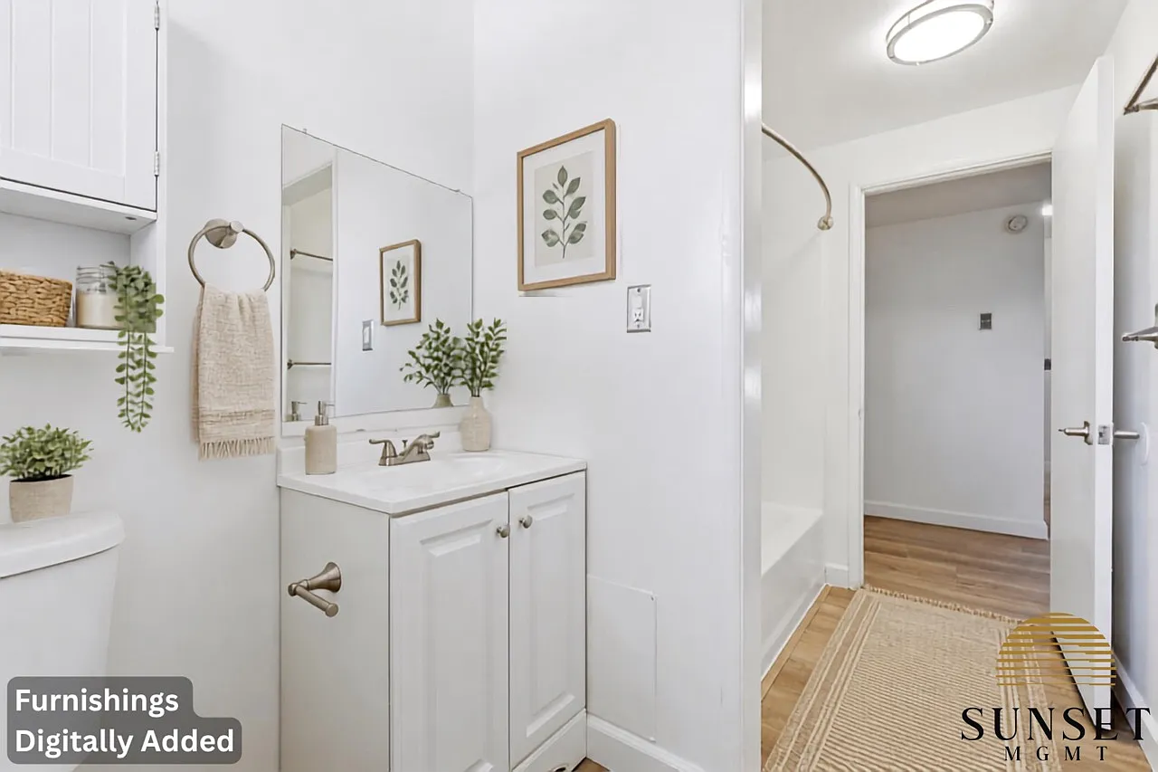 2 bed, 695 sqft, $2,496 — Photo 4
