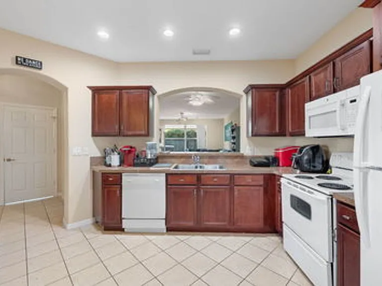 17529 Laurel Grove Ct — Photo 6