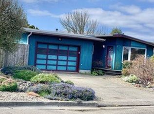 2419 Clark St, North Bend, OR