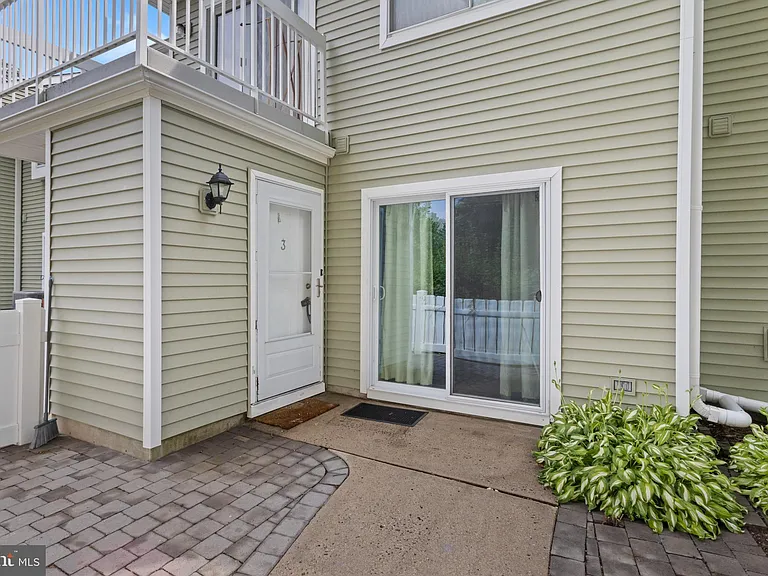 3 Foxtail Ln — Photo 3