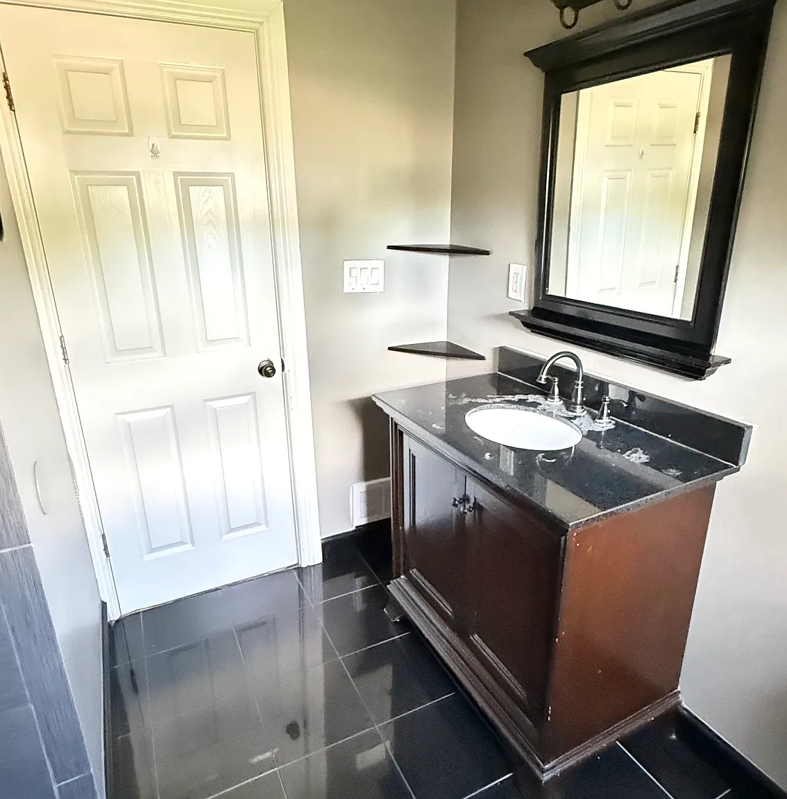 2 bed, 900 sqft, $1,200 — Photo 4