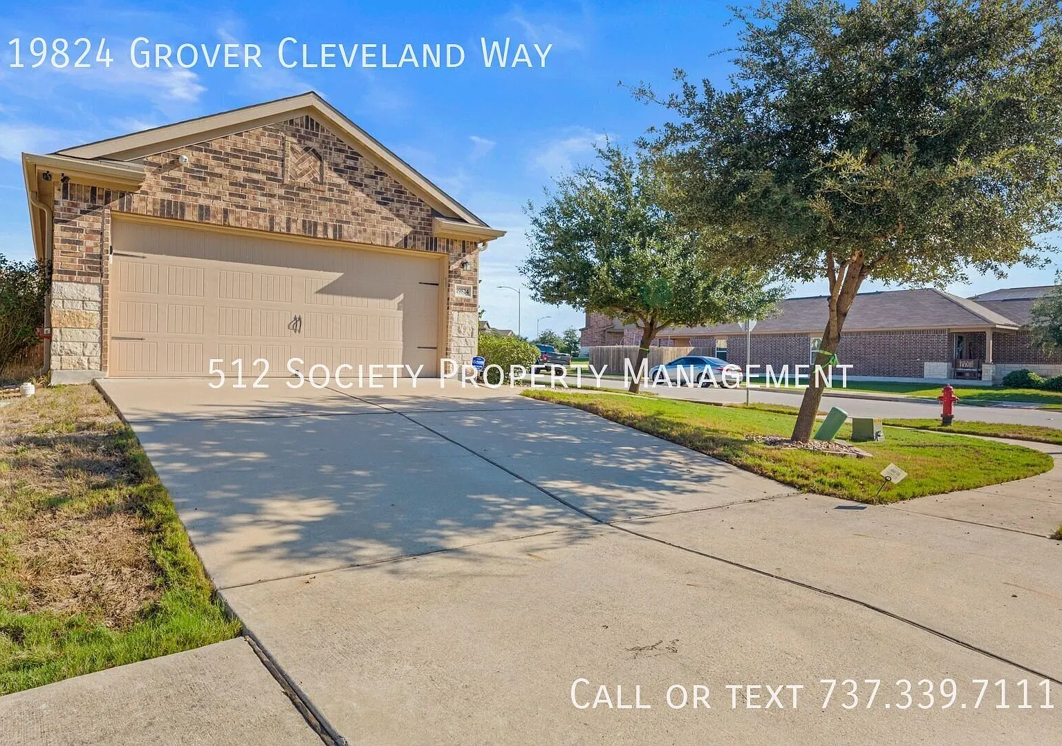 Charming Home in Manor — Photo 2