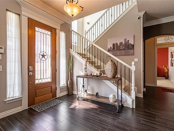 5th image of 1729 Woodridge Ct