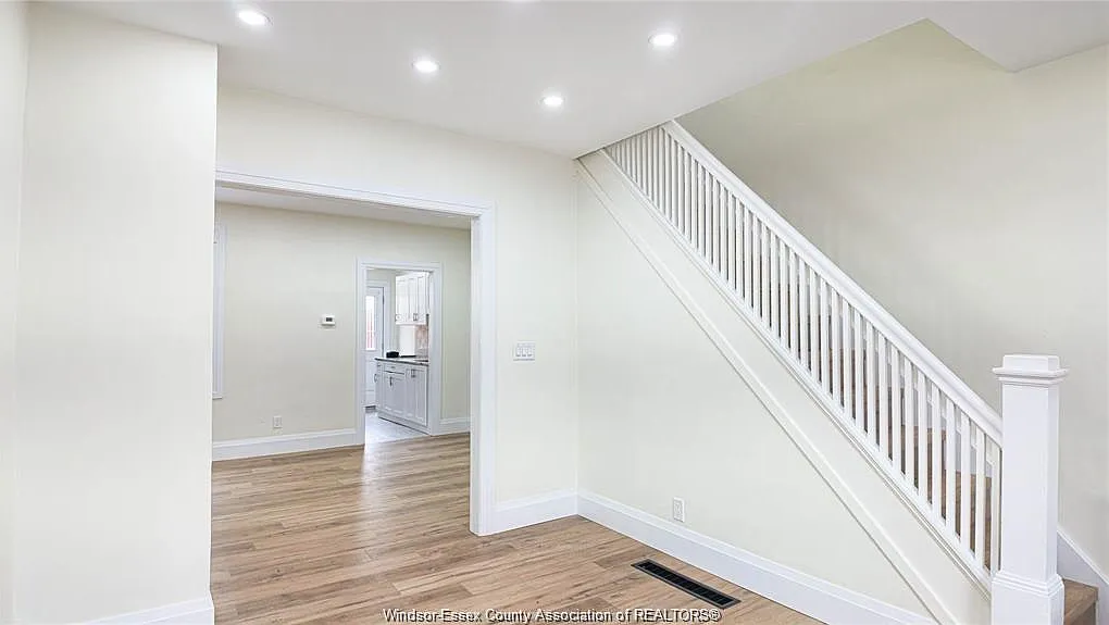 2 bed, $1,700 — Photo 4