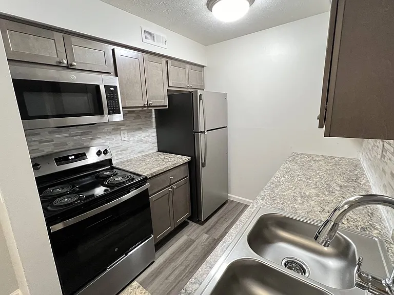 Deercross Apartments — Photo 85