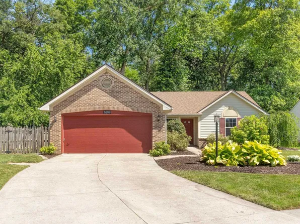 8109 Maple Valley Dr, Fort Wayne, IN 46835