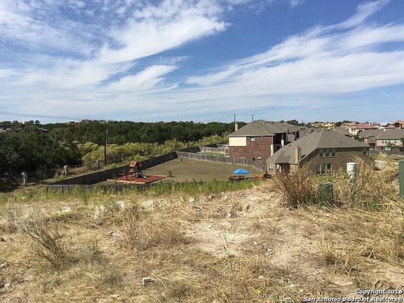 3rd image of 24427 Canyon Row