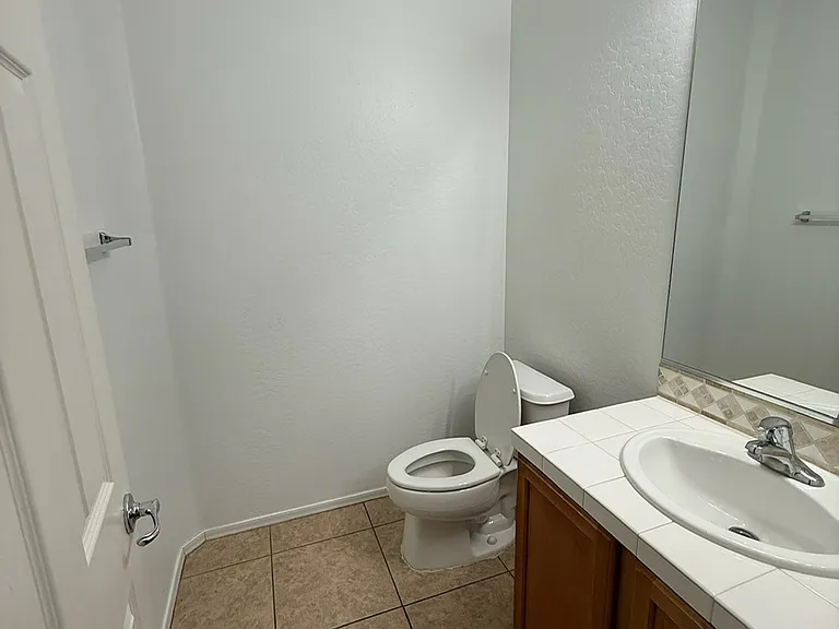 Bathroom #1 (Downstairs)