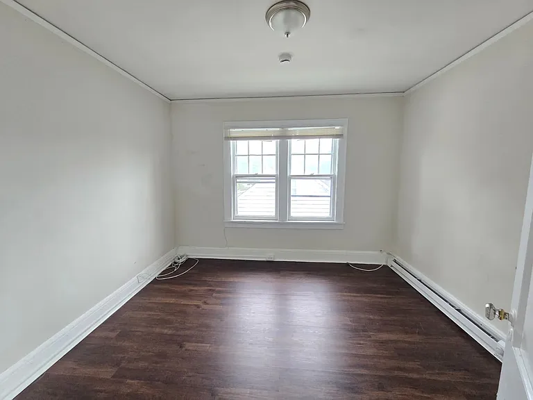 1013-1015 Prospect St #2R — Photo 7