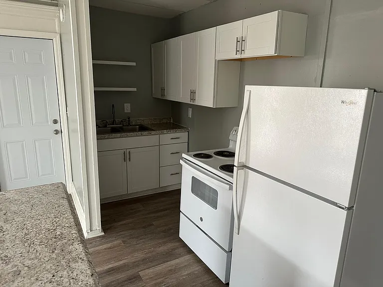 228 E Center St #104 — Photo 2