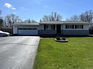 4203 Pheasant Dr, Flint, MI 48506