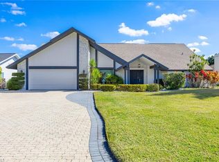 2529 Kings Lake BLVD, NAPLES, FL 34112