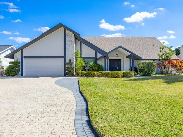 2529 Kings Lake BLVD, NAPLES, FL 34112