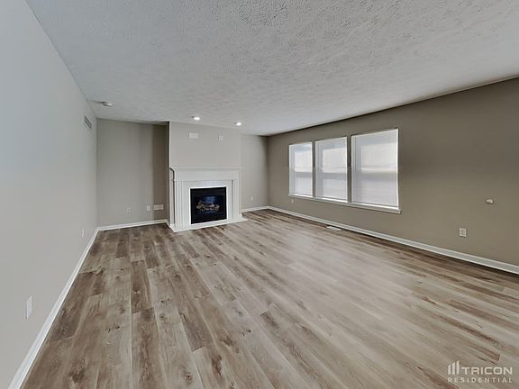 3rd image of 2310 Lammermoor Cir