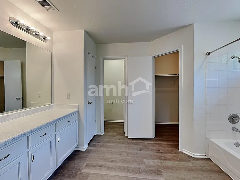 2207 Southeastern Trl — Photo 18