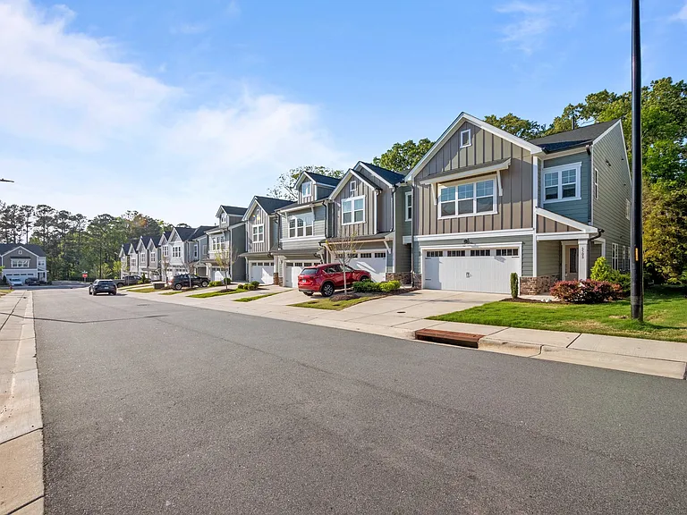 6508 Amber Springs Dr — Photo 45