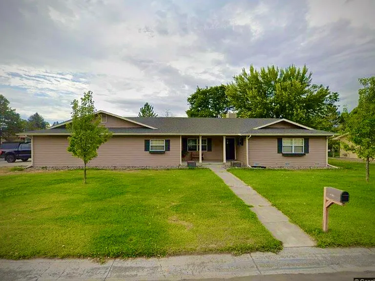 1620 Sneffels St — Photo 1