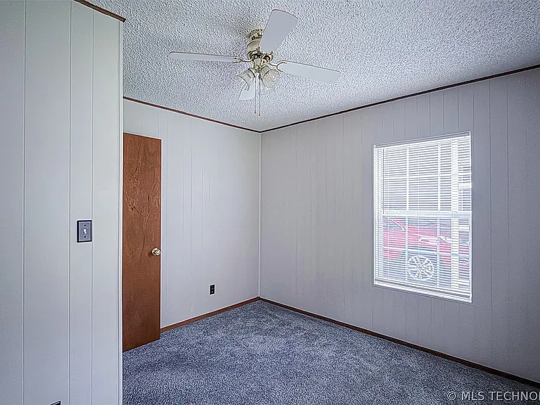 613 W 23rd St — Photo 25