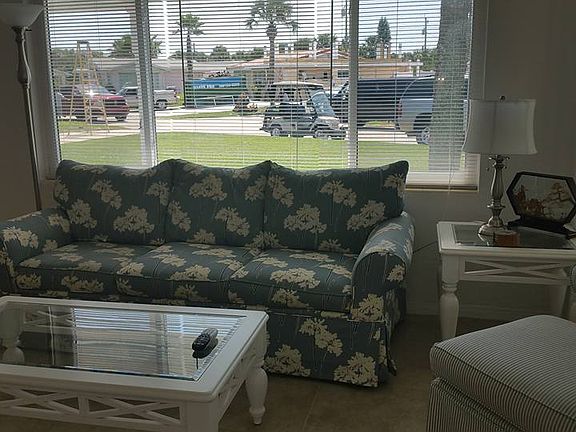 4th image of 5 San Jose Dr
