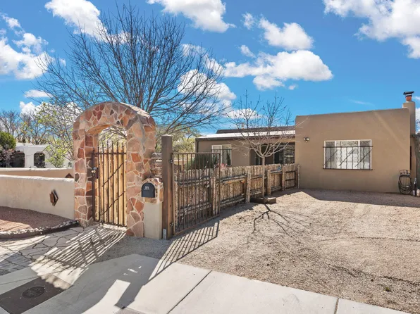323 Amherst Dr SE, Albuquerque, NM 87106