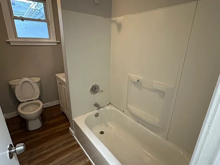 433 Greenwich Ave #1 — Photo 15