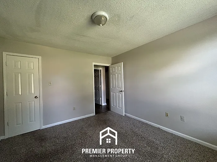 4985 Barrington Cv — Photo 23