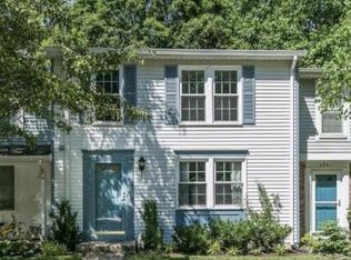 2349 Middle Creek Ln, Reston, VA 20191