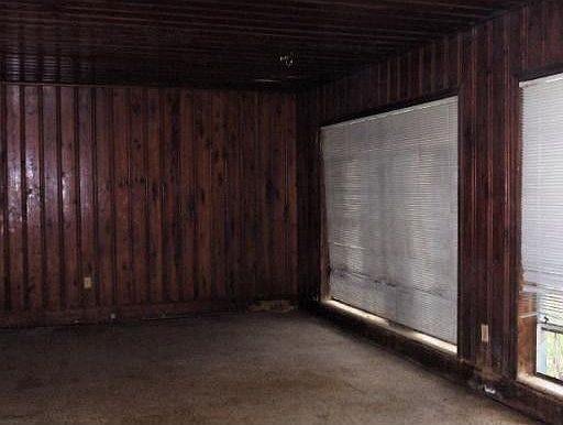 2nd image of 6040 SW 30th St