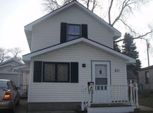 211 Fillmore St S, Shakopee, MN 55379