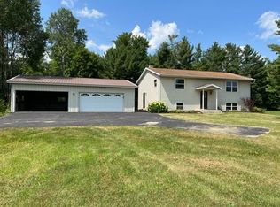 N7076 County Road U, Weyauwega, WI 54983