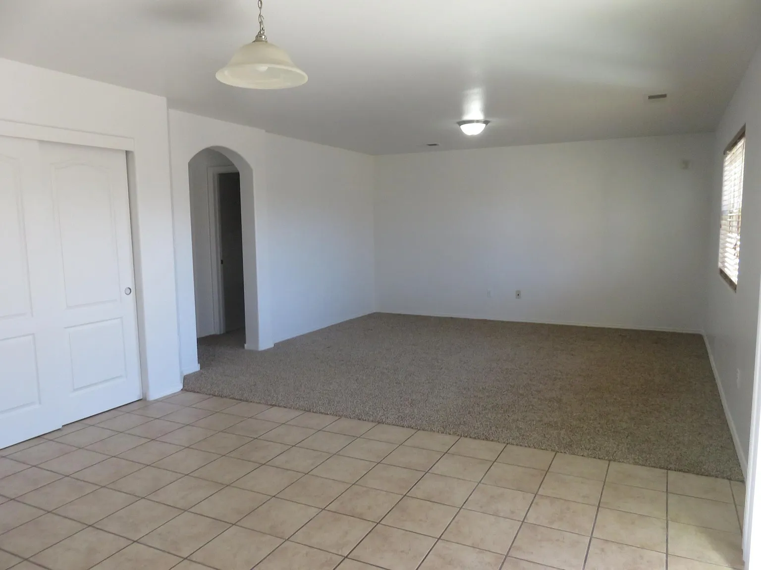 4 bed, 2.5 bath, 2353 sqft, $1,950 — Photo 4