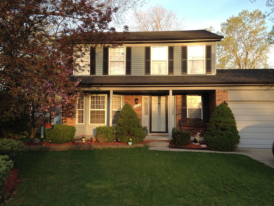 1st image of 17113 Louise St