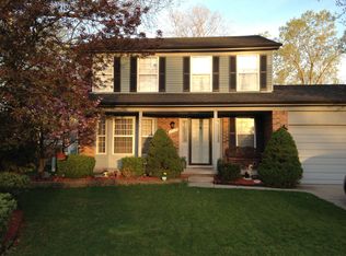 17113 Louise St, Livonia, MI 48152