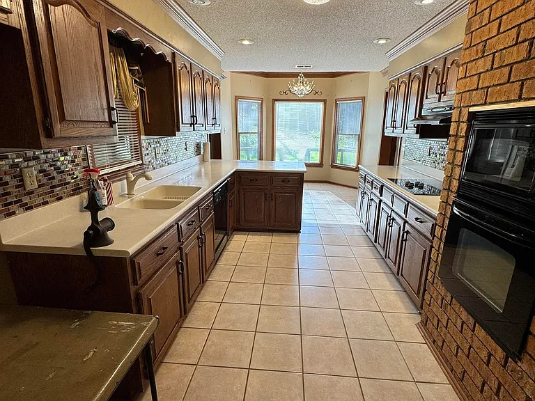 2025 Mount Badon Ln — Photo 20
