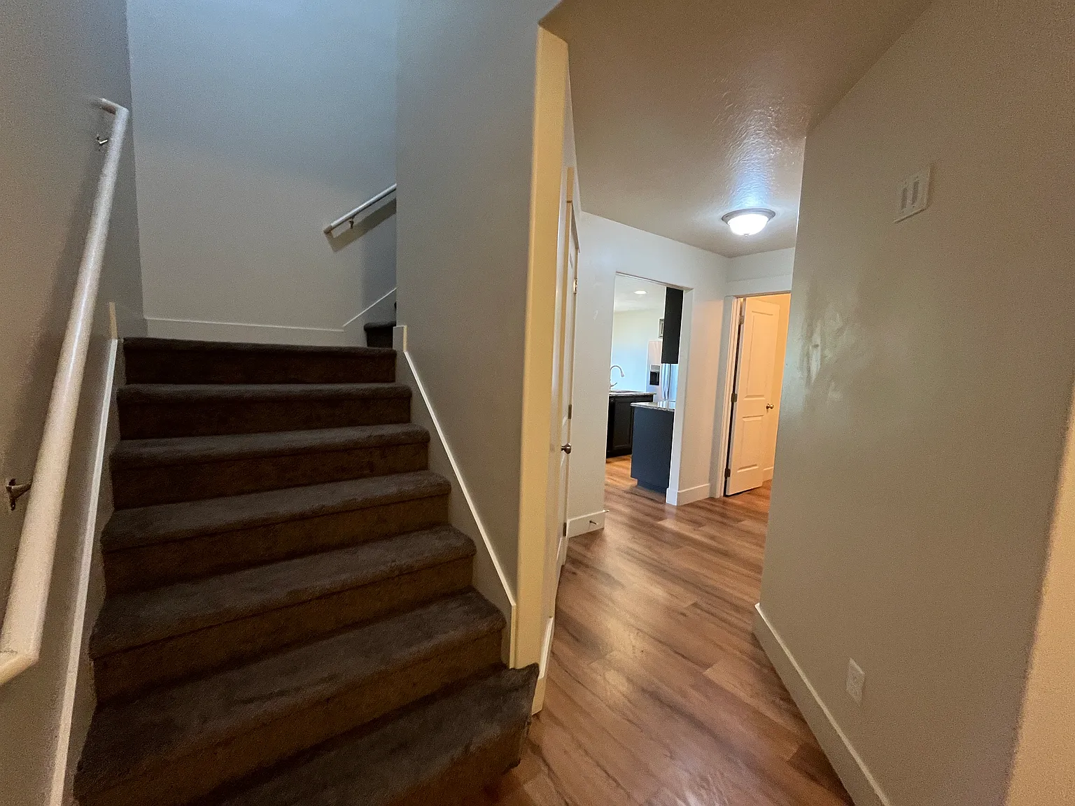 4 bed, 2.5 bath, 1700 sqft, $2,000 — Photo 4
