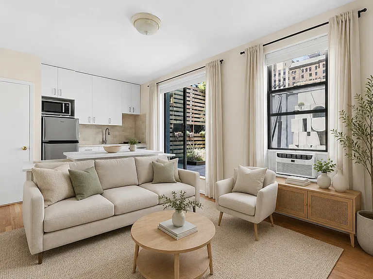200 W 54th St #PHG — Photo 3