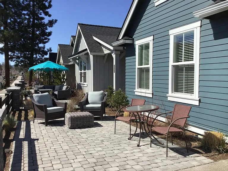 2740 Ordway Ave — Photo 3